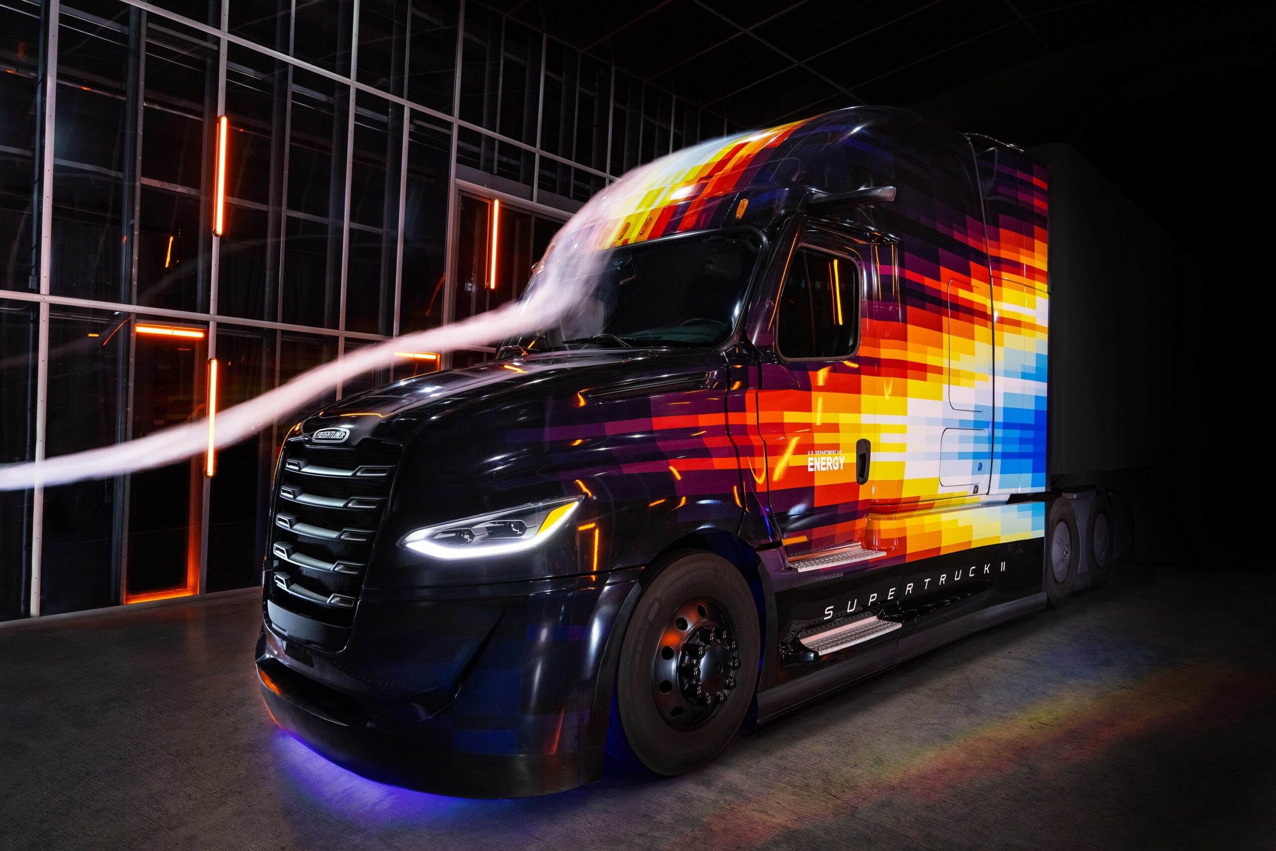 Daimler Truck Is Taking Efficiency To The Next Level: The Freightliner ...