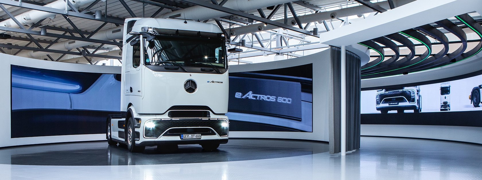 MercedesBenz Trucks opens eActros 600 Experience World at its Customer